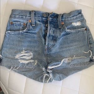 levi’s 501 denim shorts